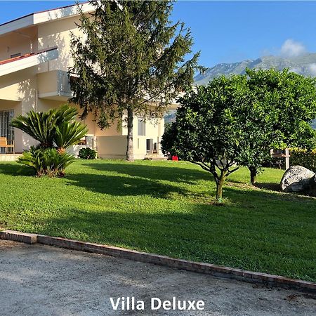 Livingapple Appartement Scauri  Buitenkant foto