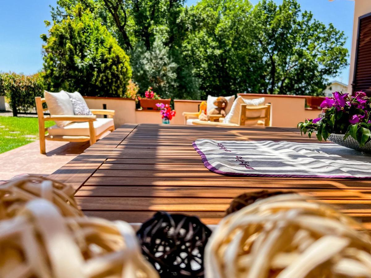 Livingapple Appartement Scauri  Buitenkant foto