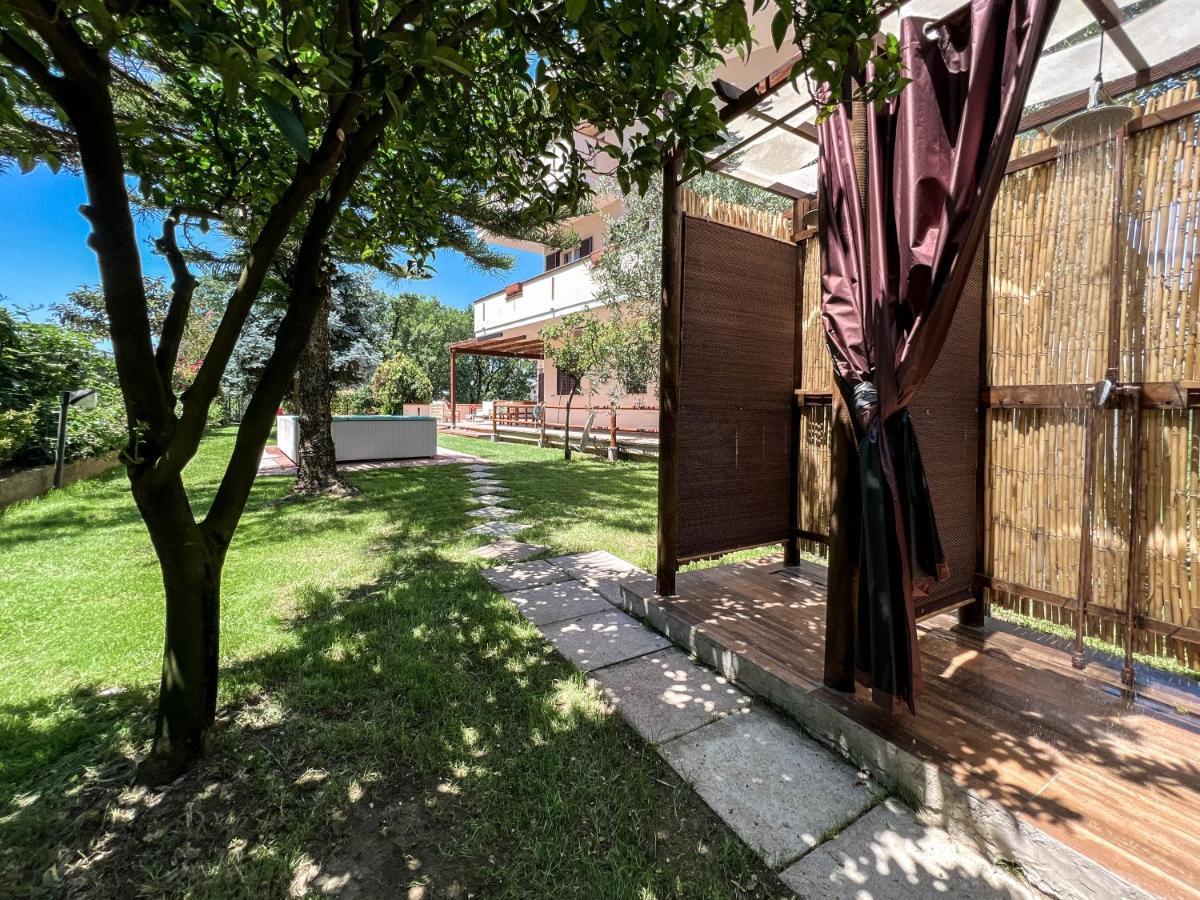 Livingapple Appartement Scauri  Buitenkant foto