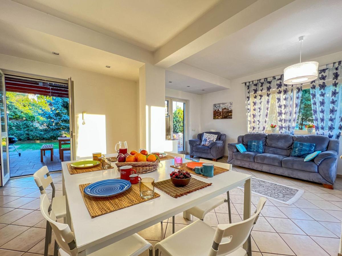 Livingapple Appartement Scauri  Buitenkant foto