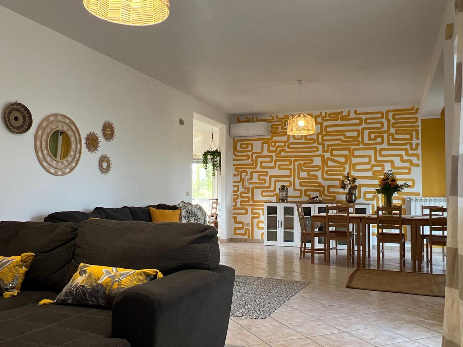 Livingapple Appartement Scauri  Buitenkant foto