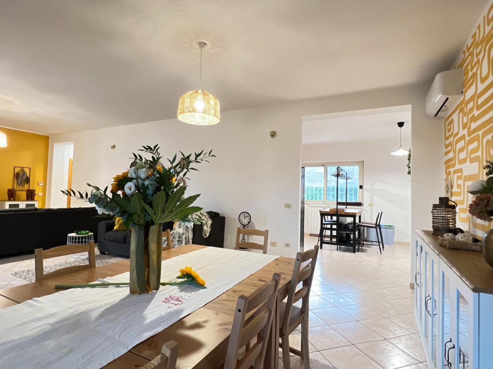 Livingapple Appartement Scauri  Buitenkant foto